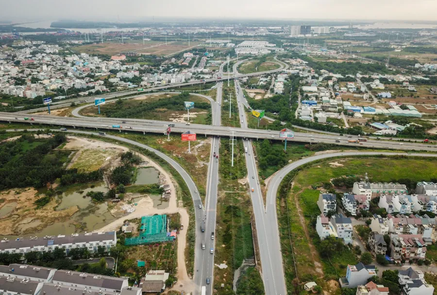 TP.HCM: Giá đất 5 huyện ngoại thành tăng vọt sau thông tin lên quận, có nơi lên hơn 200 triệu đồng/m2