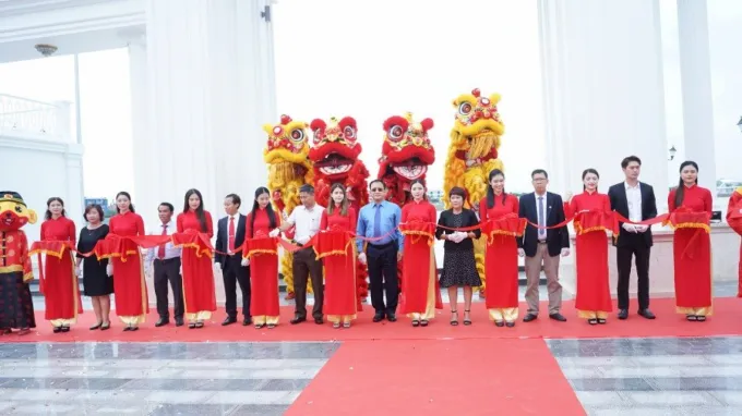 Khánh thành Quảng trường Diamond và khởi công Nhạc nước tại Khu đô thị Vạn Phúc