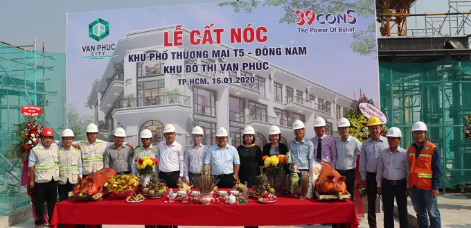 Khu đô thị Vạn Phúc cất nóc gần 100 căn nhà phố thương mại