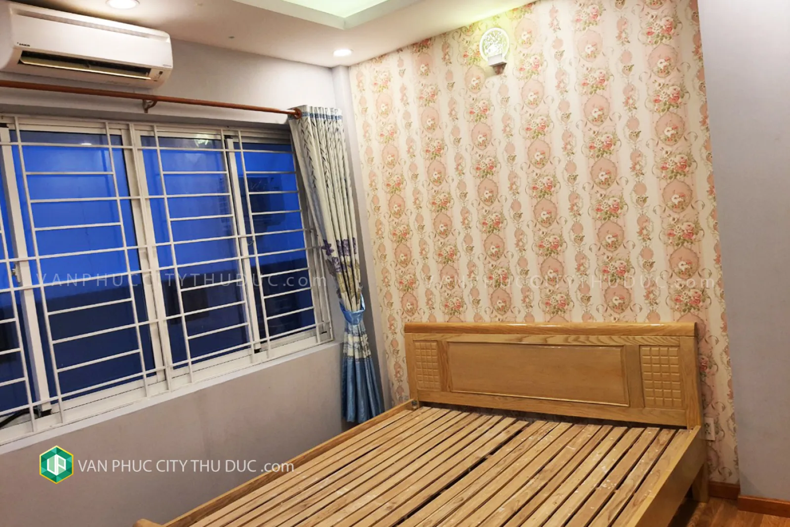 Bán nhà Vạn Phúc City hướng Tây Nam 5x17m, nội thất cơ bản gần mẫu giáo Hugo giá 13,9 tỷ