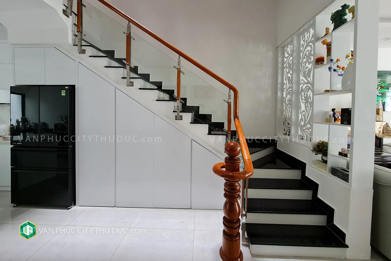 Bán nhà Vạn Phúc City hướng Tây Nam 5x20.5m, full nội thất gần kề sân Tennis giá 22 tỷ