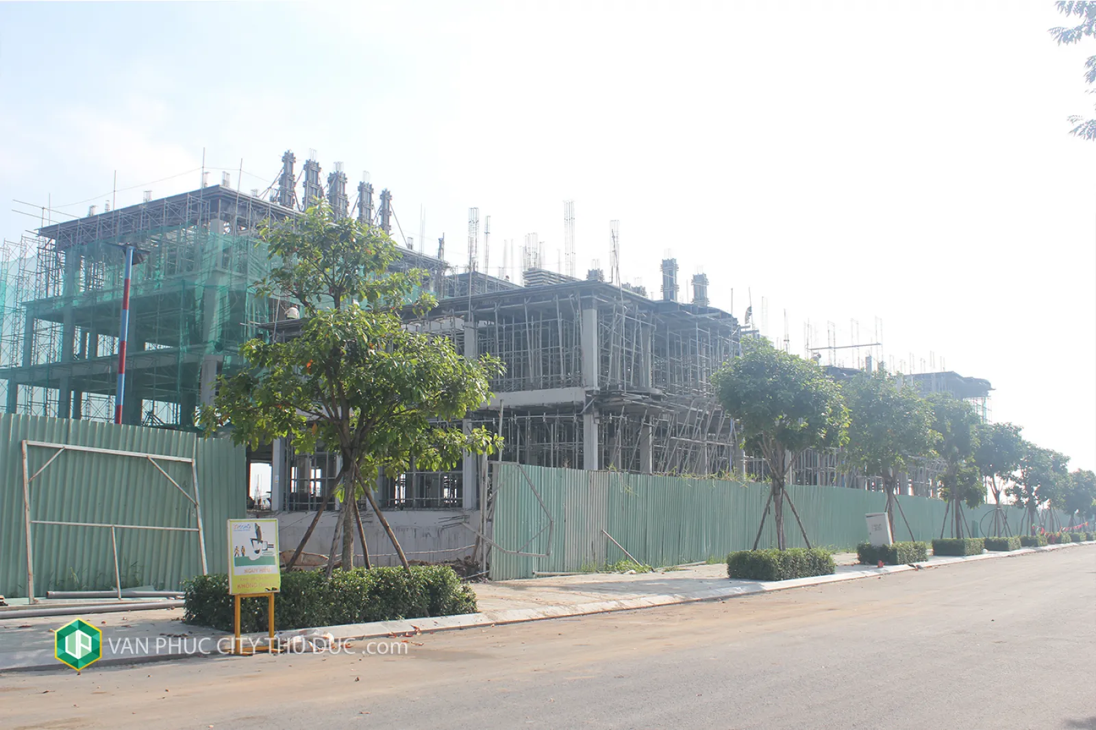 Cần cho thuê Biệt thự Mansion hướng Tây Nam, hoàn thiện mặt ngoài view Sông