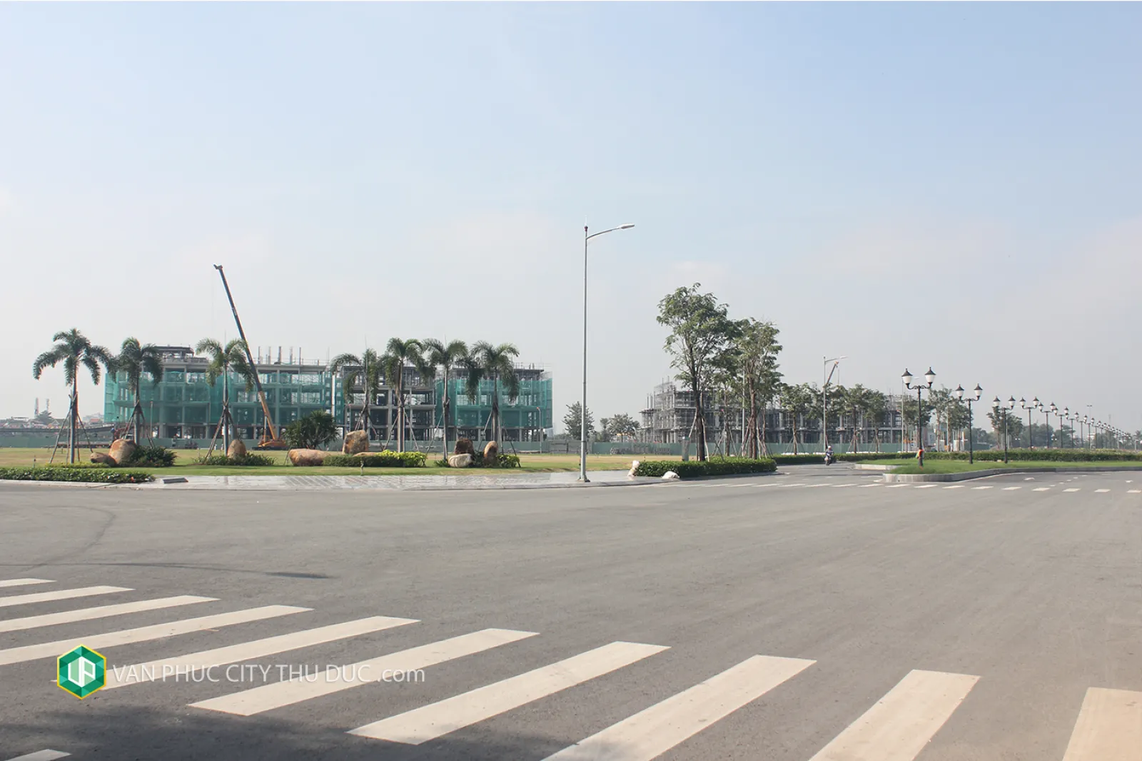 Cần cho thuê Biệt thự Mansion hướng Tây Nam, hoàn thiện mặt ngoài view Sông