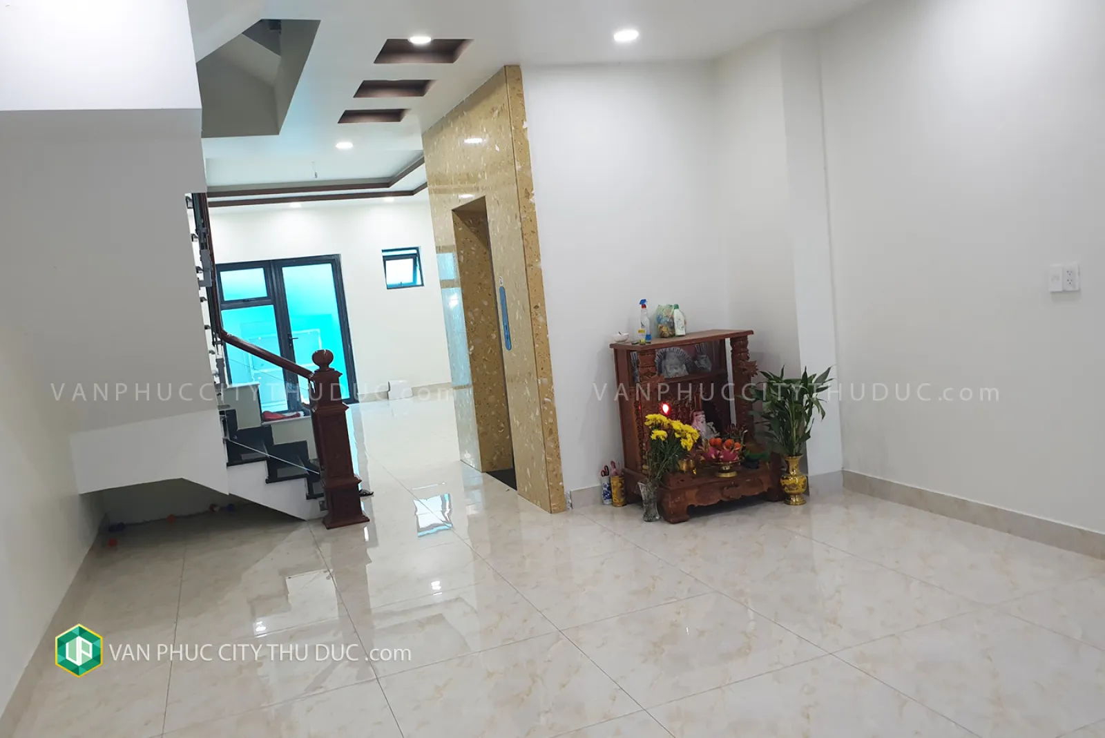 Nhà làm văn phòng (Hầm, trệt, lầu 1) hướng Đông Bắc 5x21m, nội thất cơ bản gần trường Emasi giá 26 triệu