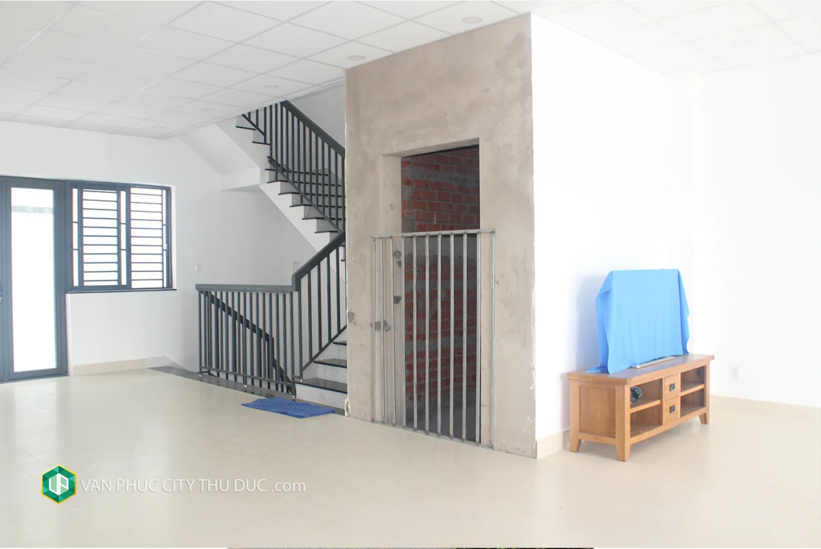 Cần cho thuê từng tầng làm văn phòng hướng Bắc 7x19m, hoàn thiện nội thất gần kề Kênh Sông Trăng giá 23 triệu