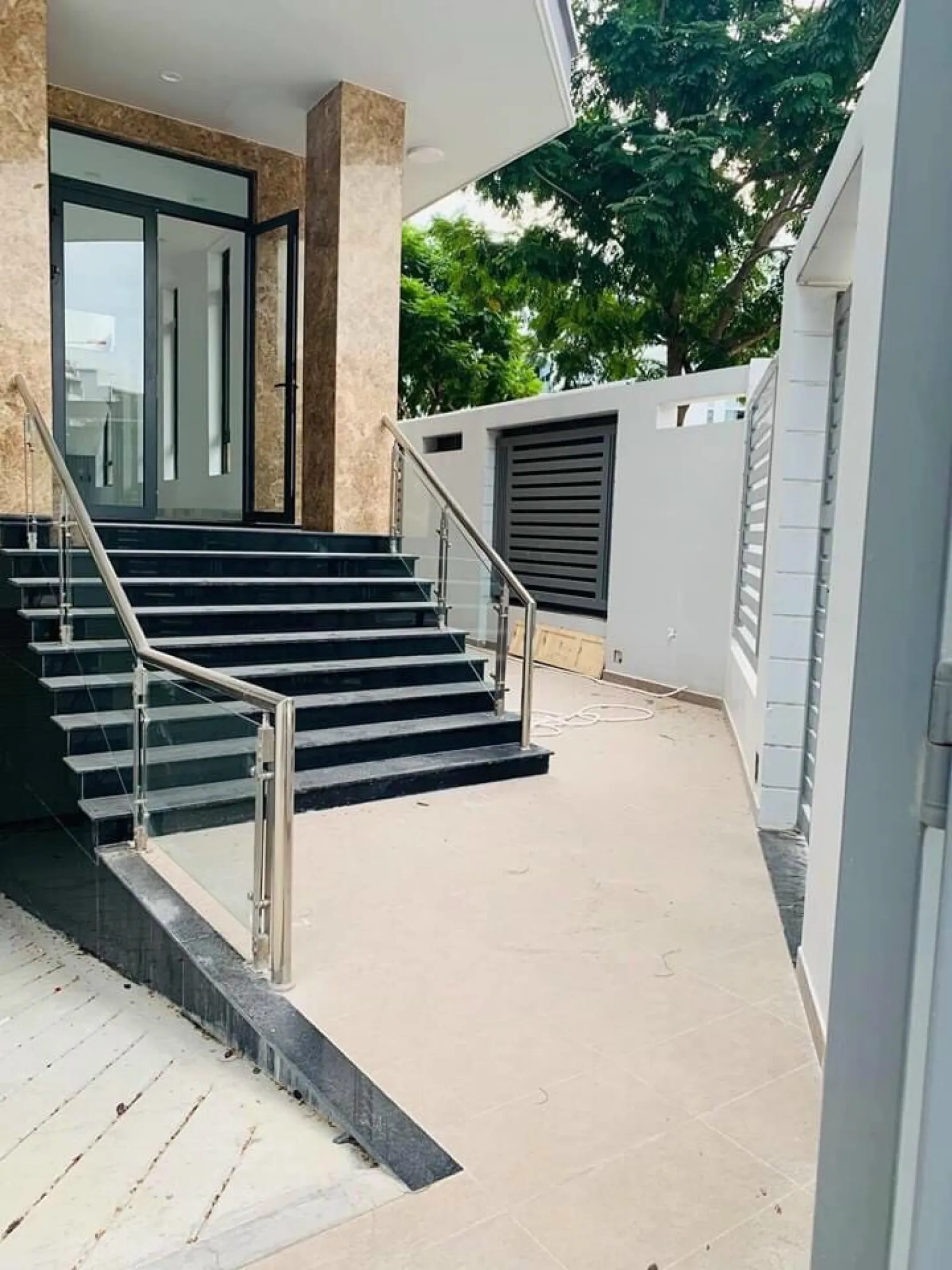 Căn góc hai mặt tiền mới xây gần kề Kênh Sông Trăng giá chỉ 51 triệu