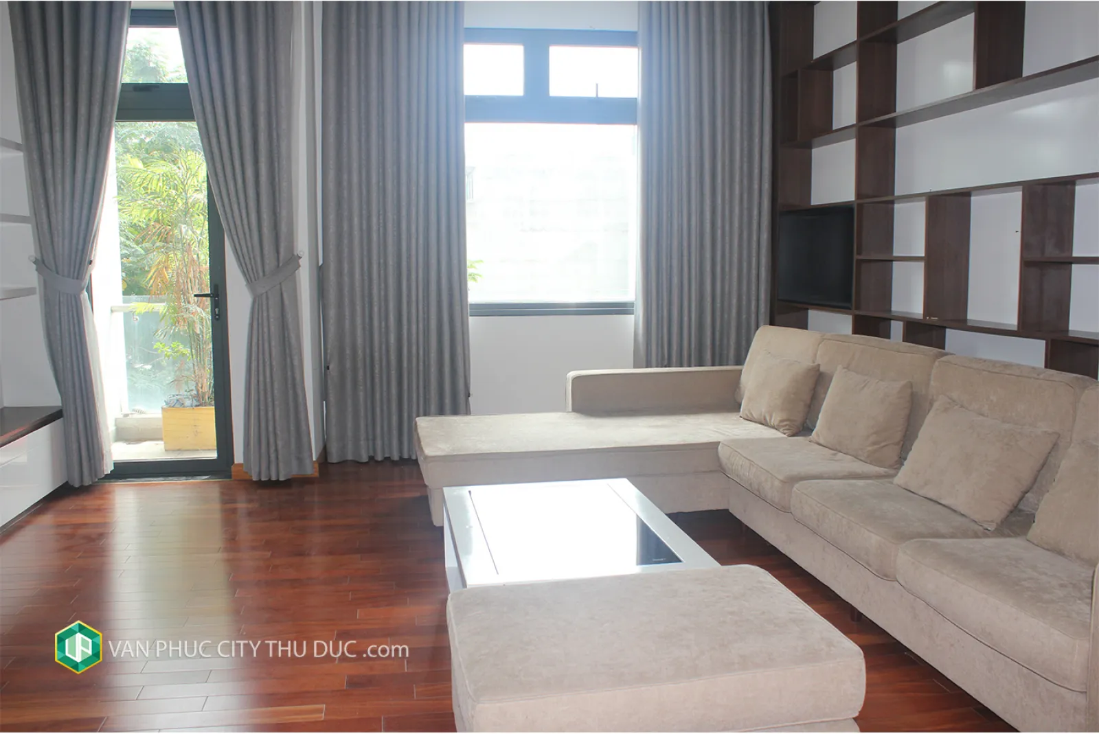 [CHỦ BÁN GẤP] nhà hoàn thiện NT hướng Đông Nam 5x21.5m, đường rộng 20m giá chỉ 23 tỷ