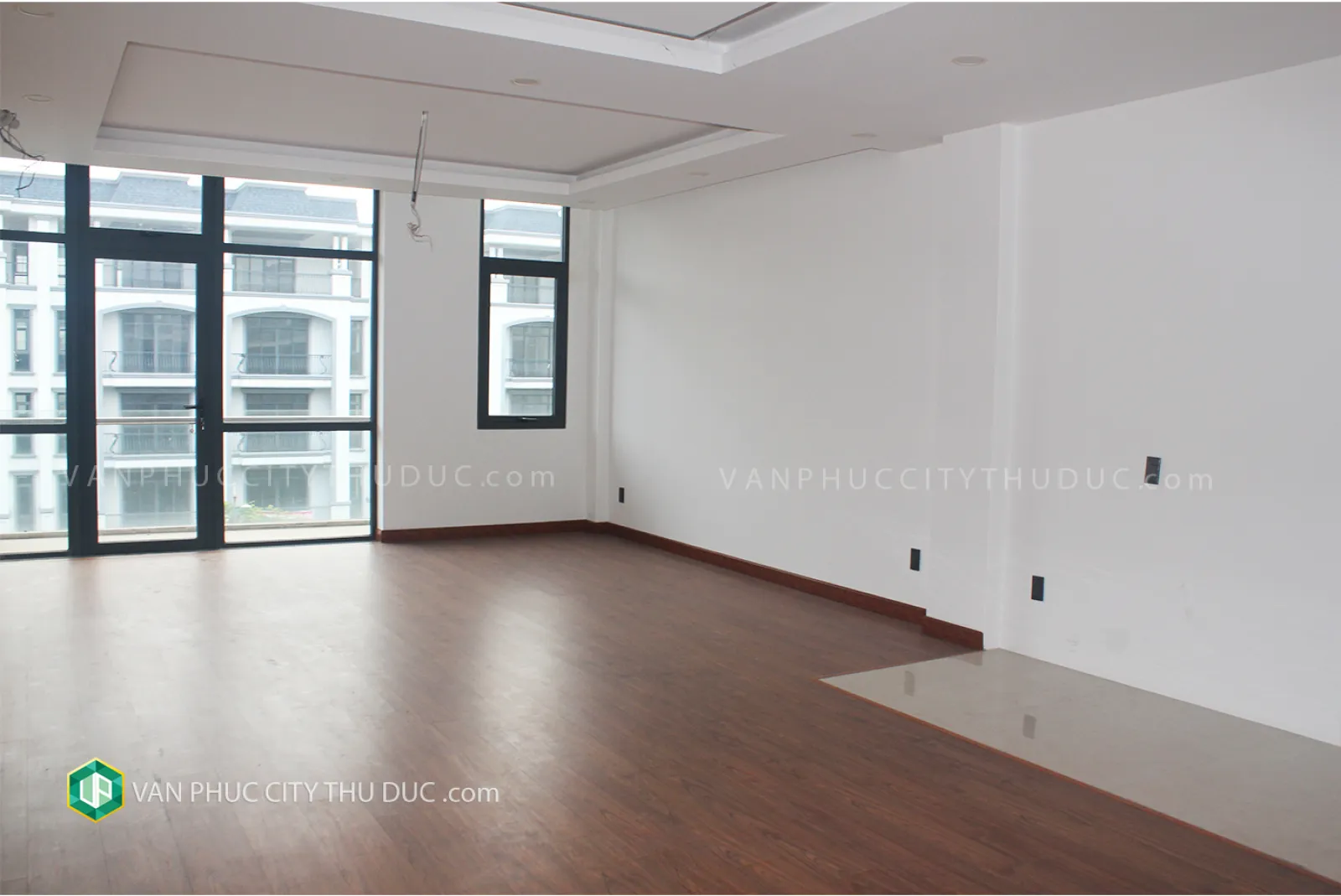 Chính chủ cho thuê Shophouse Nguyễn Thị Nhung hướng Bắc 5x20m, full nội thất trục thương mại chính giá 53 triệu