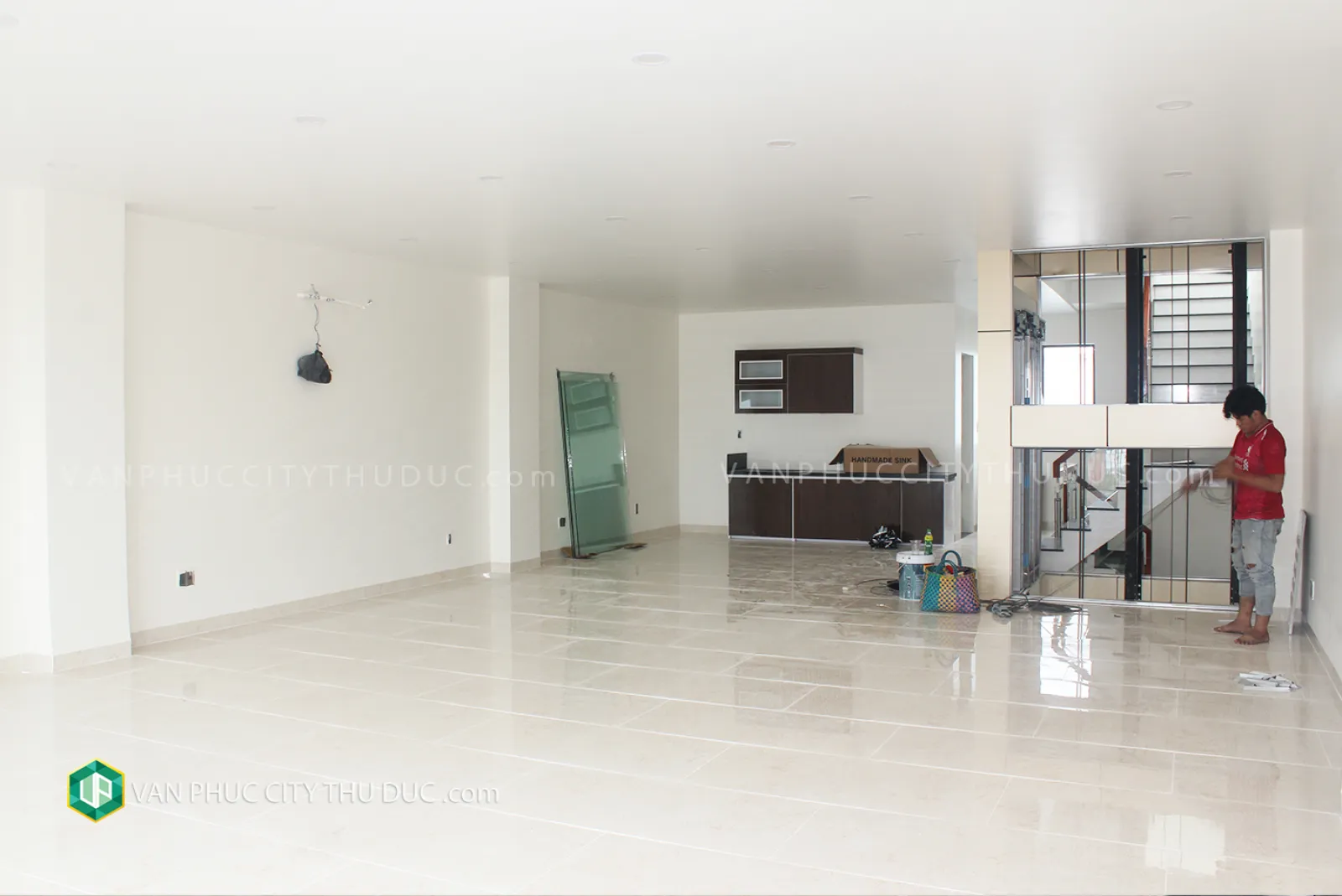 Chính chủ cho thuê từng tầng làm văn phòng hướng Đông Bắc 7x21m, nội thất cơ bản giá 18 triệu