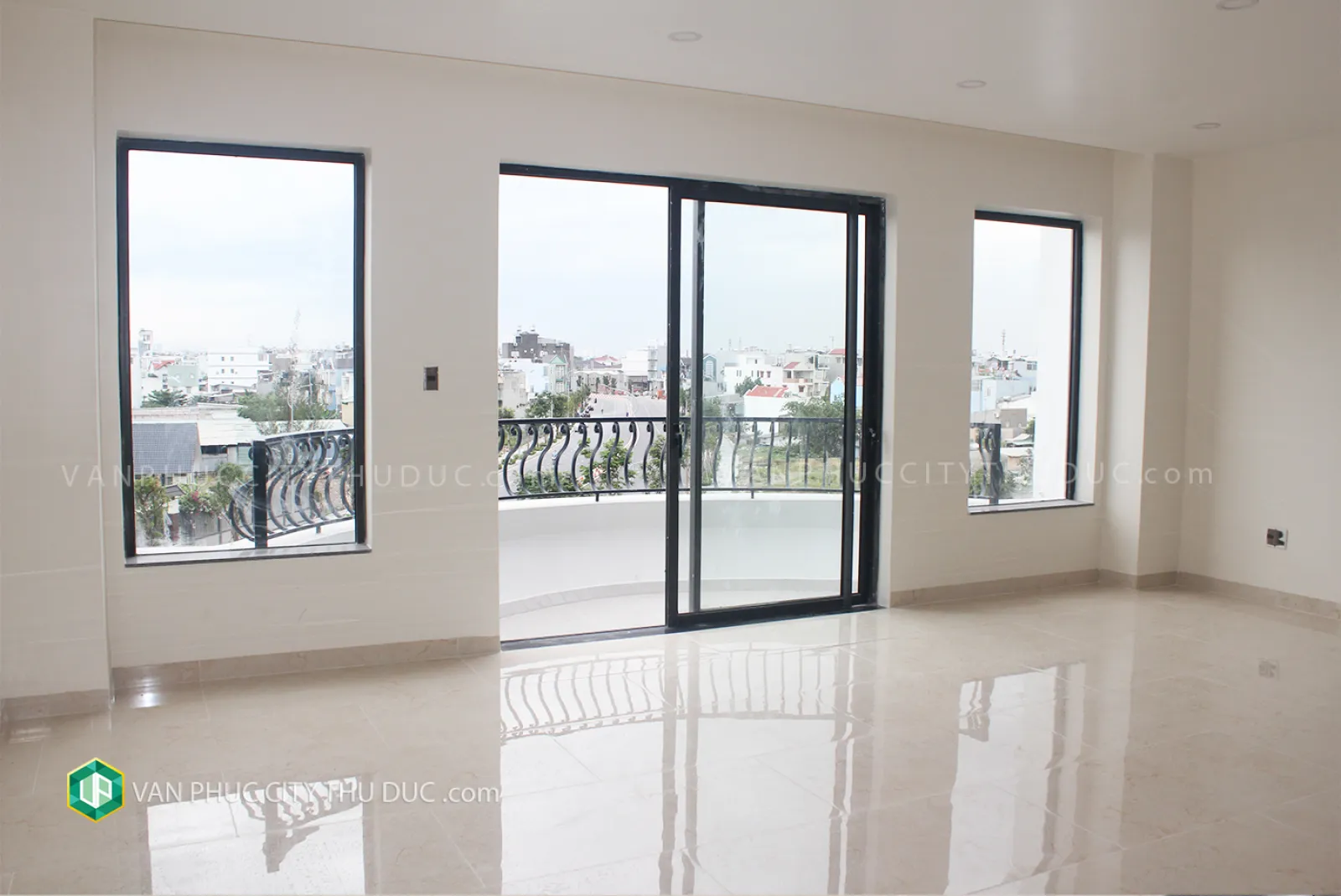 Chính chủ cho thuê từng tầng làm văn phòng hướng Đông Bắc 7x21m, nội thất cơ bản giá 18 triệu