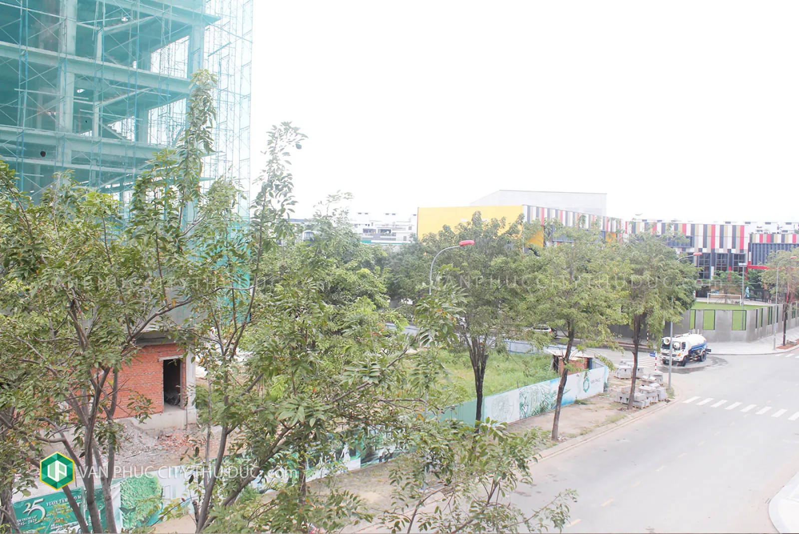 Cho thuê  Hầm, trệt, Tầng 1 làm văn phòng, đường rộng 20m, full nội thất giá 28 triệu