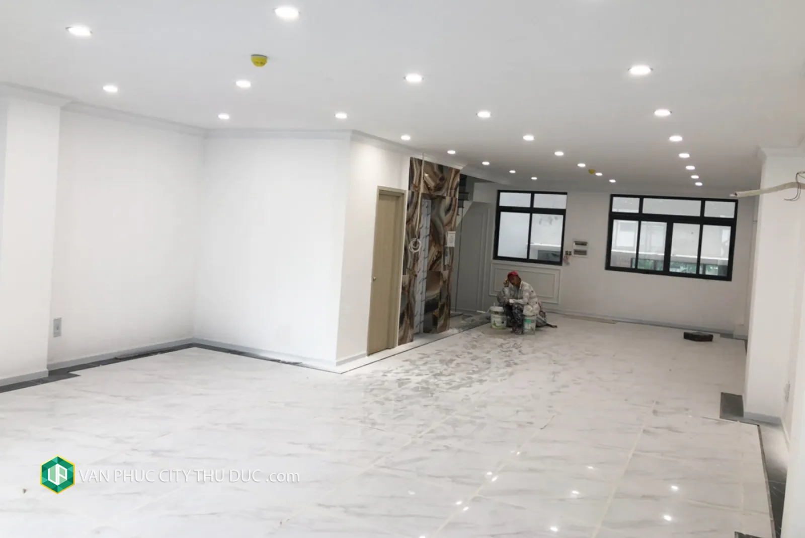 Cần cho thuê từng tầng làm văn phòng hướng Bắc 7x21m, full nội thất ngay khu sầm uất giá 24 triệu