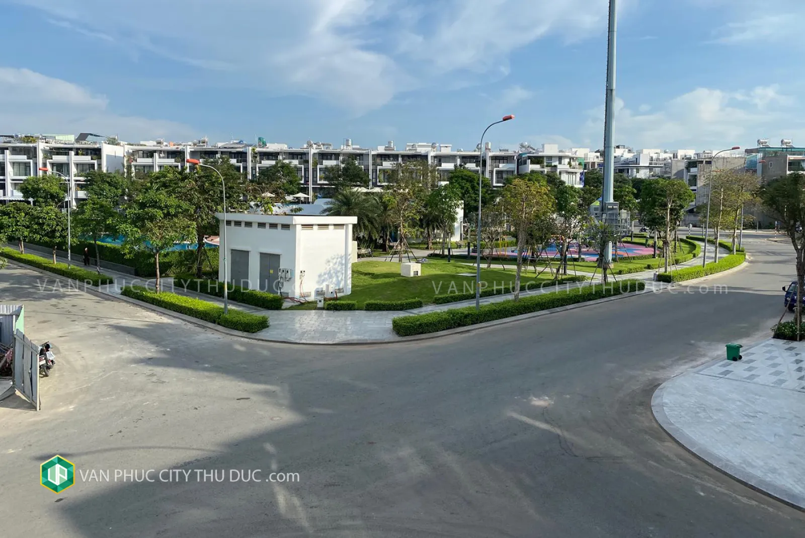 Cho thuê căn góc view công viên cực đẹp hướng Tây Bắc, full nội thất  giá 46 triệu