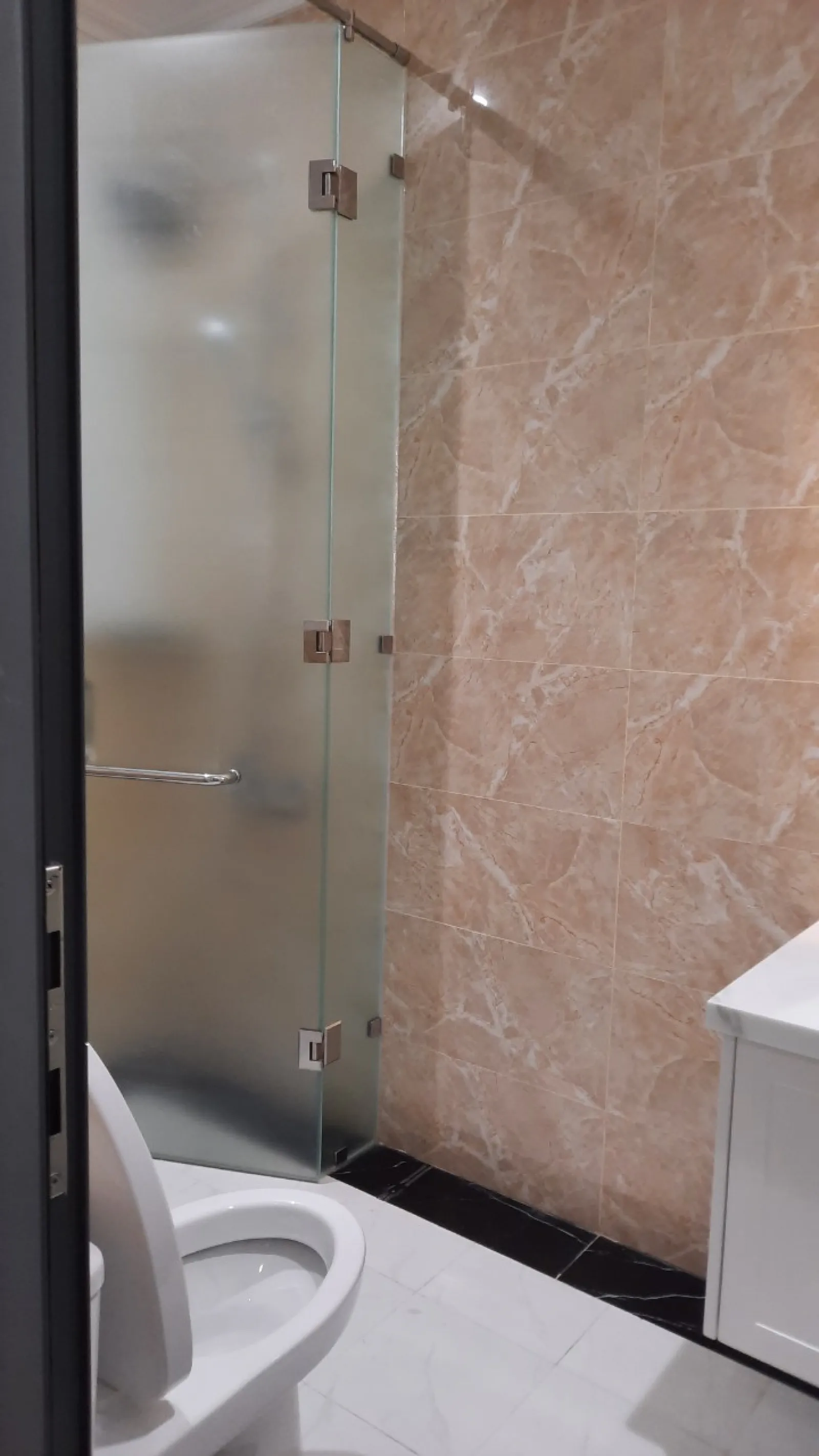 Cho thuê Căn hộ Vạn Phúc, full nội thất đối diện trường Emasi giá chỉ 8 triệu