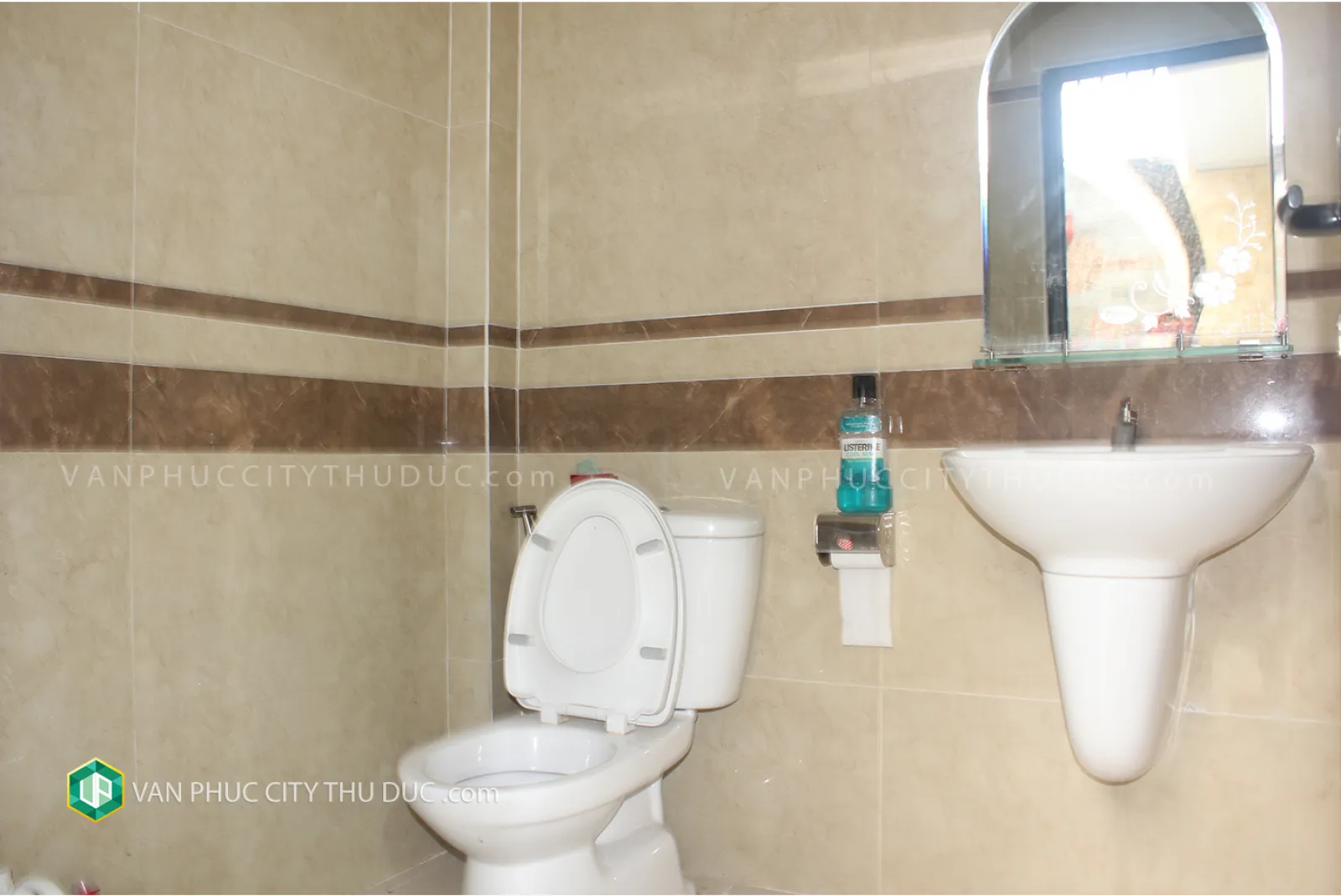 Tôi cho thuê từng tầng làm văn phòng hướng Nam, full nội thất giá 13,5 triệu