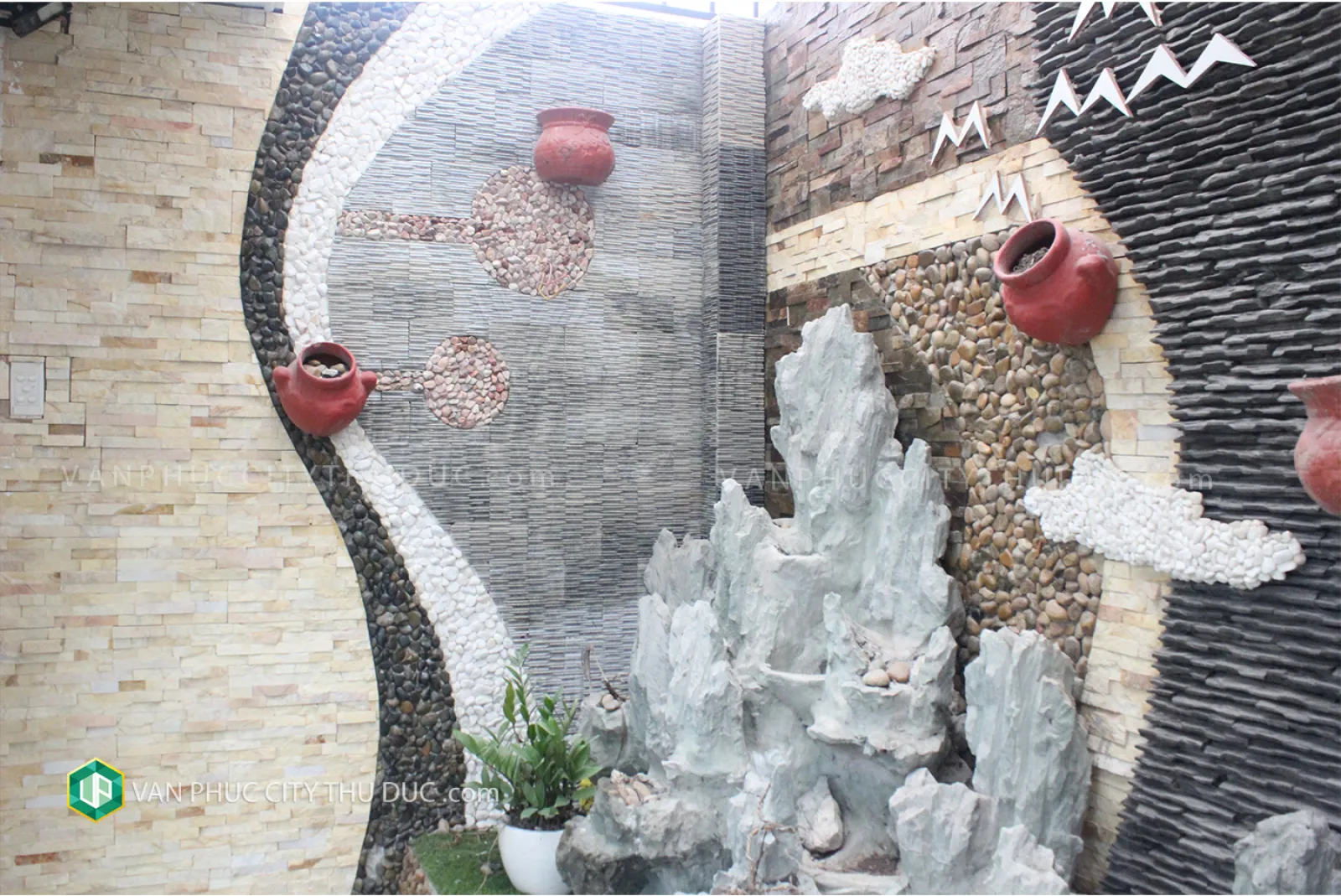 Tôi cho thuê từng tầng làm văn phòng hướng Nam, full nội thất giá 13,5 triệu