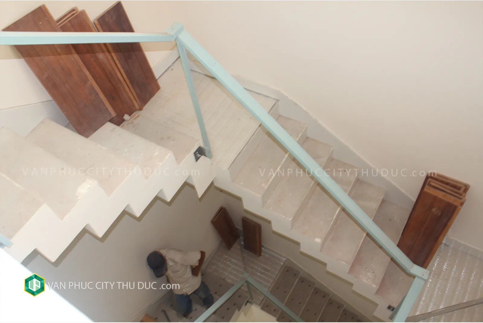 Cho thuê giá rẻ từng tầng làm văn phòng có thang máy 5x21m, hoàn thiện nội thất giá 28 triệu