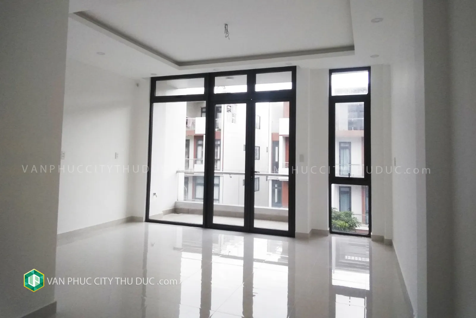 Cho thuê ngay nhà Vạn Phúc City hướng Bắc 5x21m, hoàn thiện nội thất ngay khu sầm uất giá 33 triệu