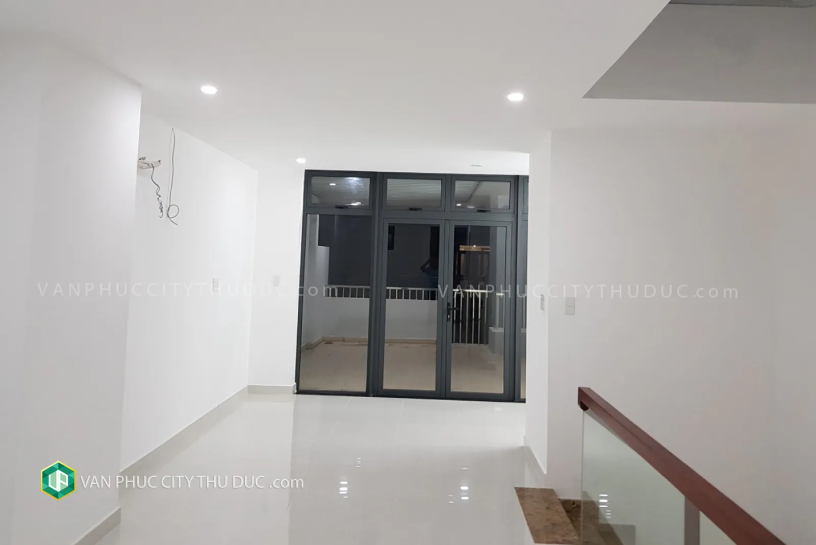 Cho thuê ngay nhà Vạn Phúc City hướng Bắc 5x21m, hoàn thiện nội thất ngay khu sầm uất giá 33 triệu