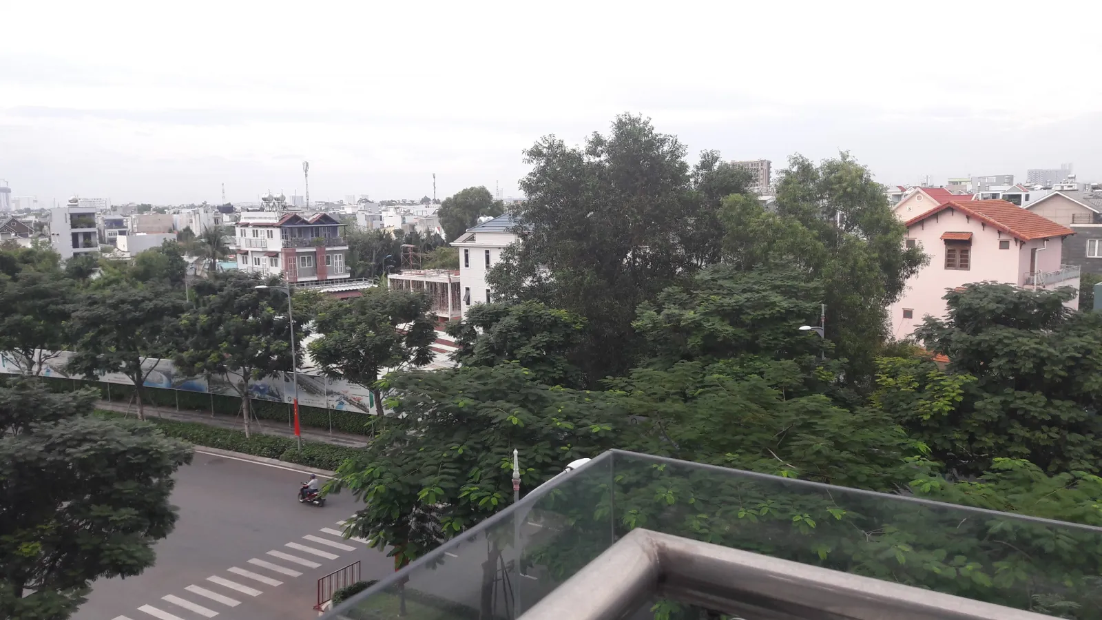 Cho thuê ngay từng tầng nhà phố hướng Đông Bắc 5x20m, hoàn thiện nội thất ngay khu sầm uất giá 20 triệu