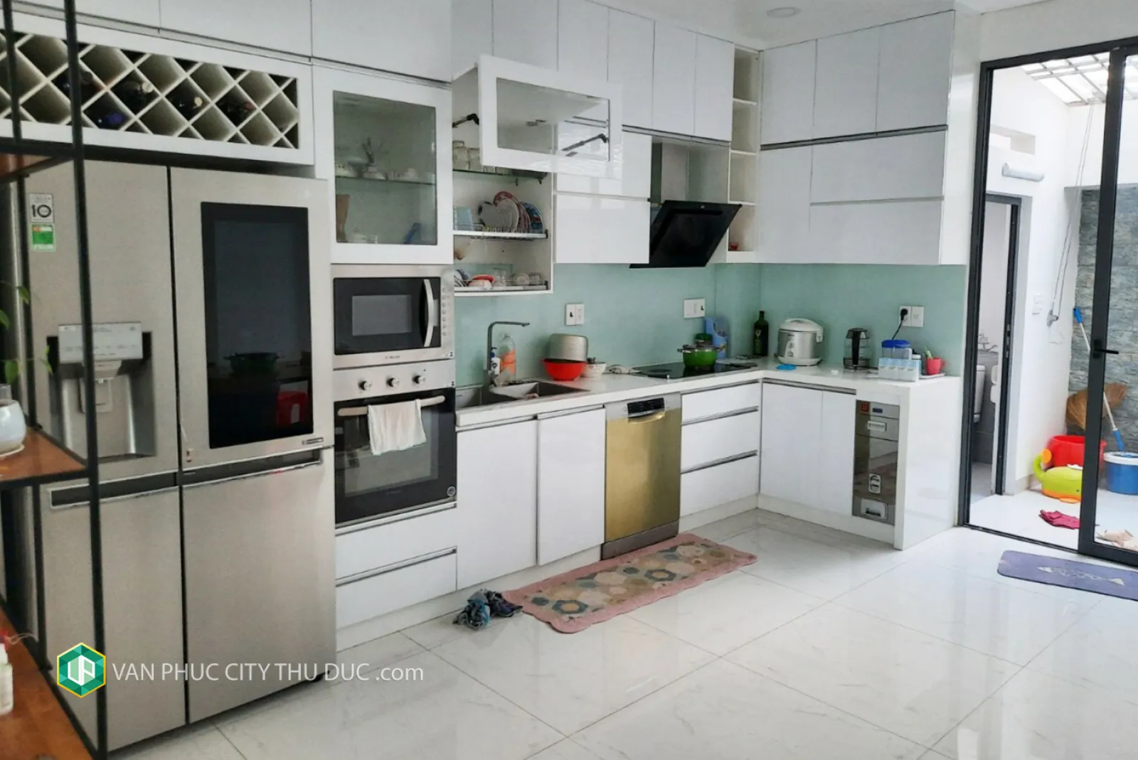 Cho thuê nhà KĐT Vạn Phúc hướng Tây Bắc 5x21m, nội thất đầy đủ vào ở ngay giá chỉ 36 triệu