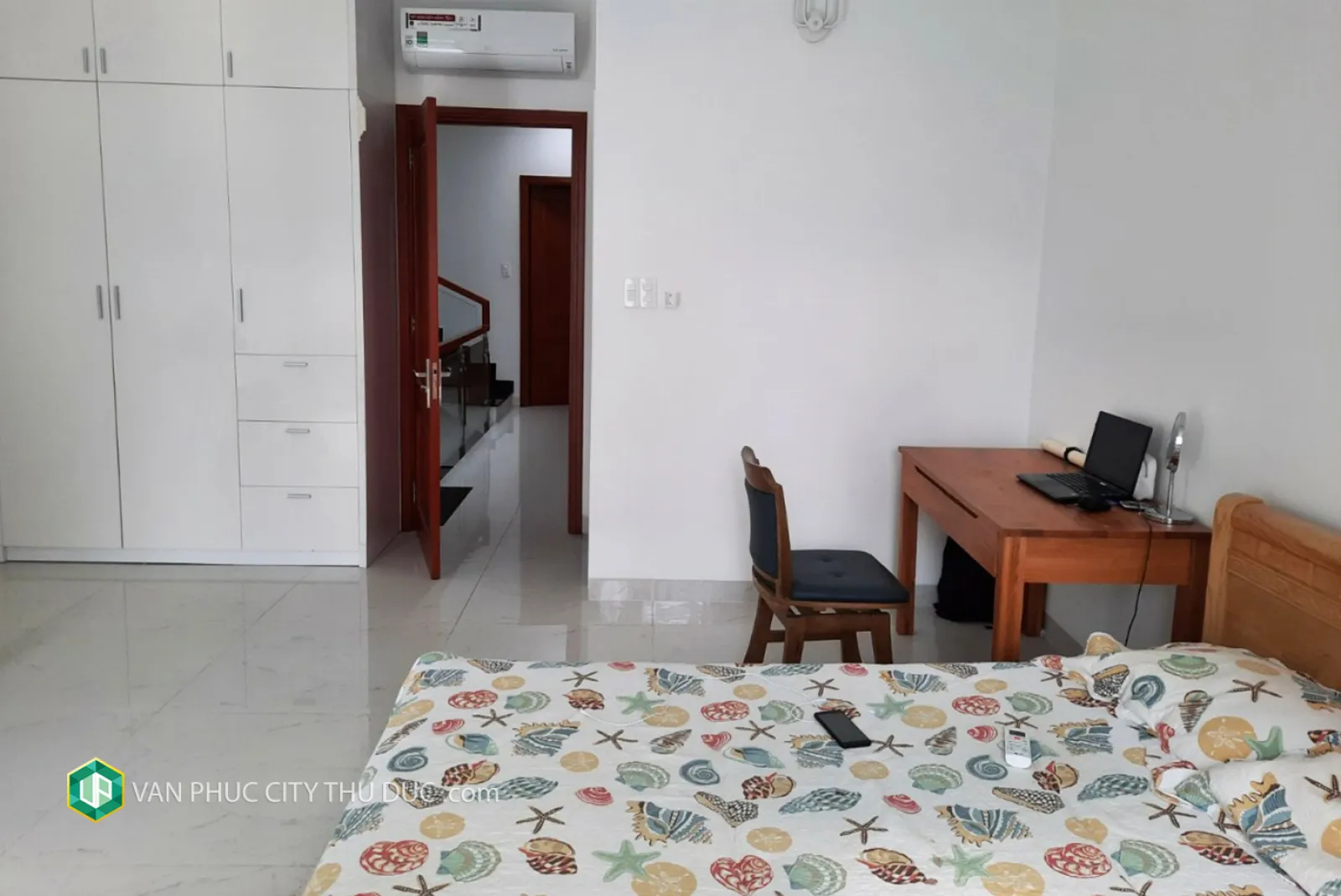 Cho thuê nhà KĐT Vạn Phúc hướng Tây Bắc 5x21m, nội thất đầy đủ vào ở ngay giá chỉ 36 triệu