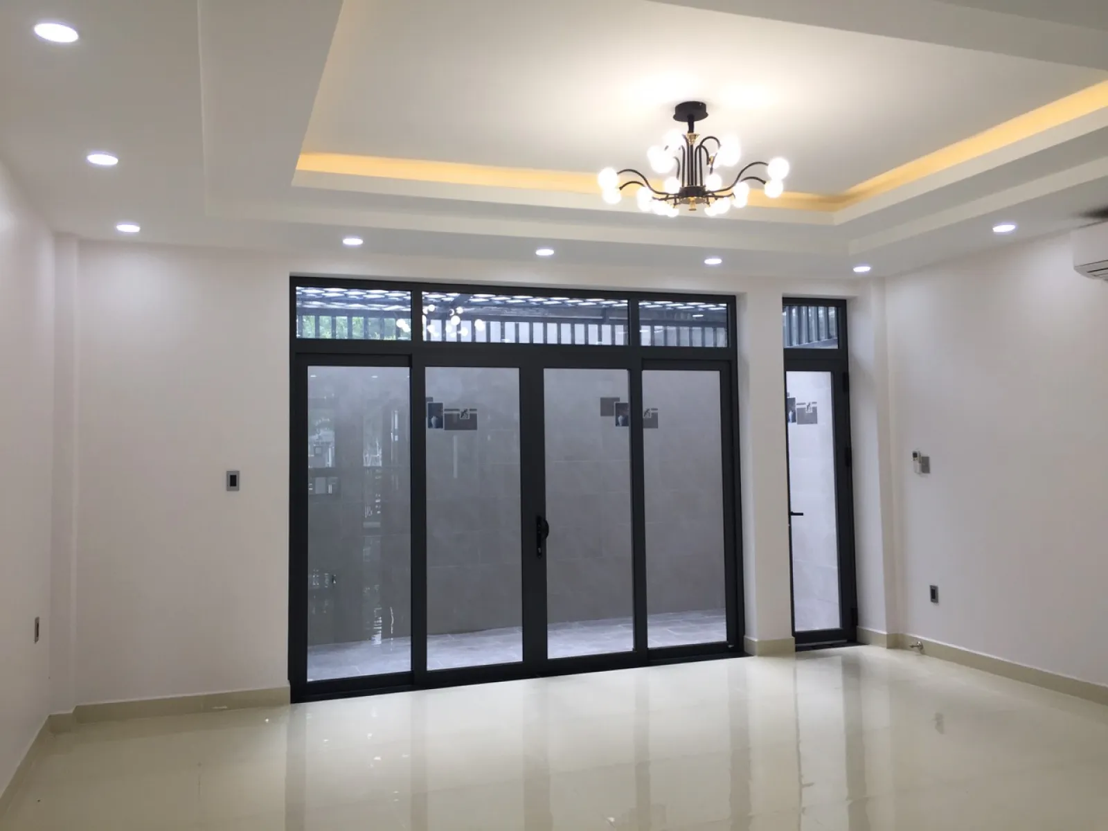 Cho thuê Nhà Vạn Phúc Thủ Đức hướng Nam 6x20m, nhà mới xây view công viên giá 48 triệu