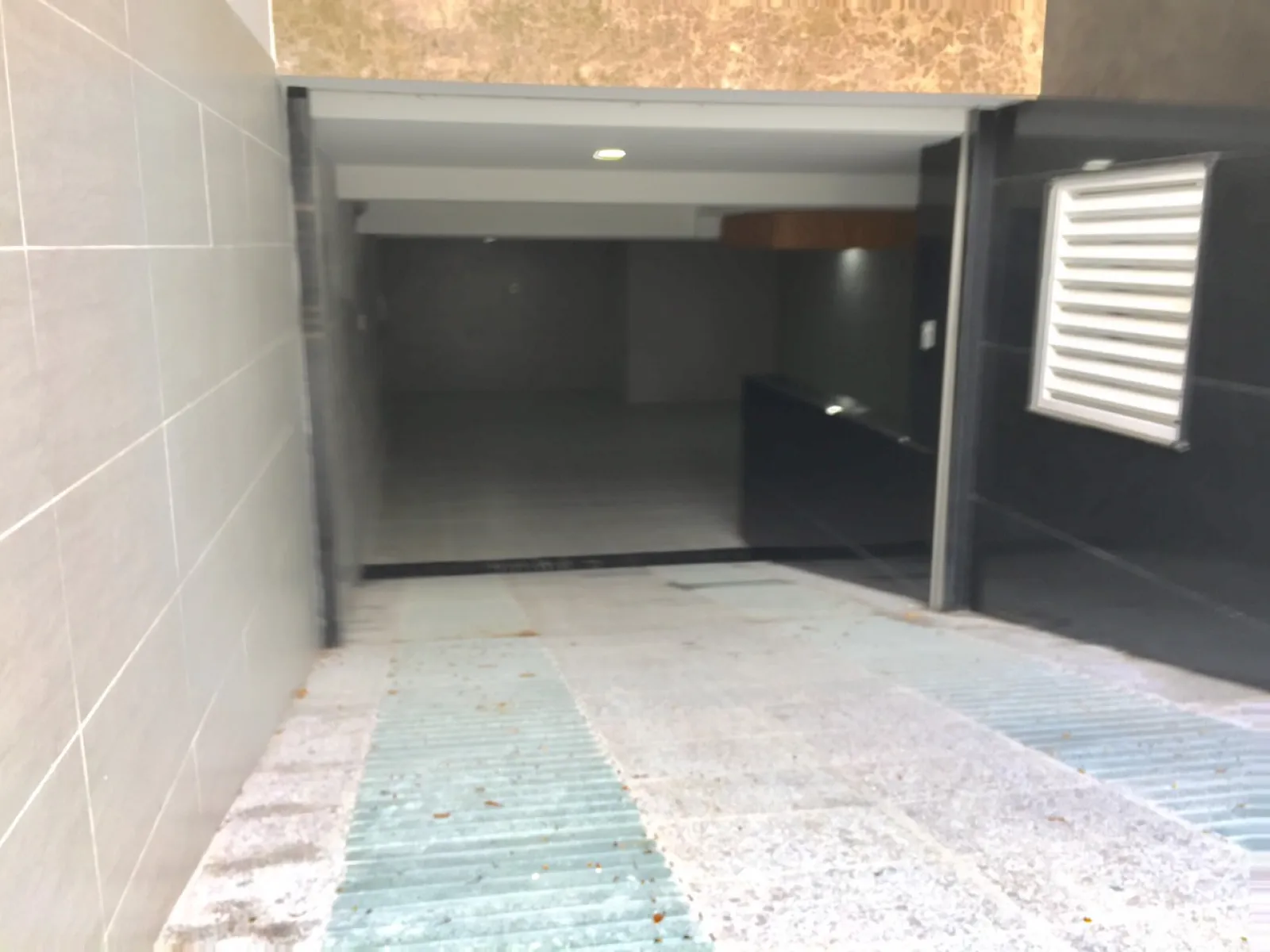 Cho thuê Nhà Vạn Phúc Thủ Đức hướng Nam 6x20m, nhà mới xây view công viên giá 48 triệu