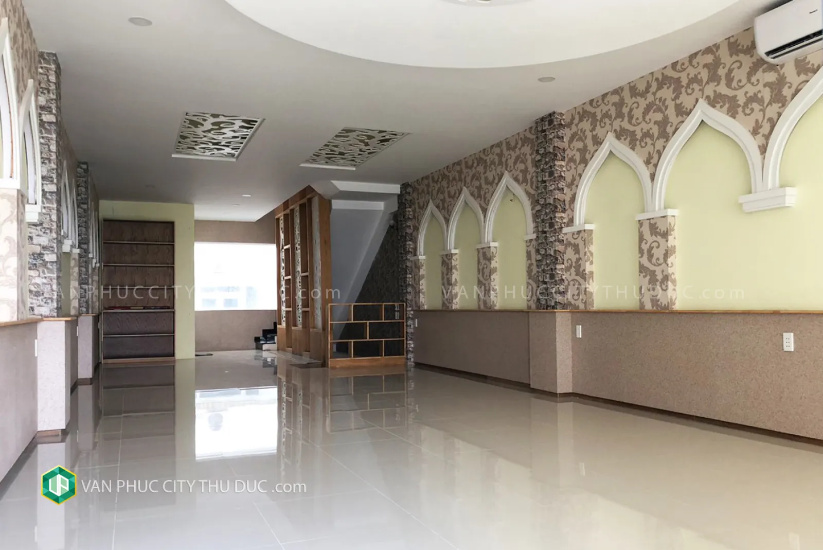 Cho thuê Shophouse Nguyễn Thị Nhung hướng Bắc 5x23m, full nội thất trục đường thương mại giá 46 triệu