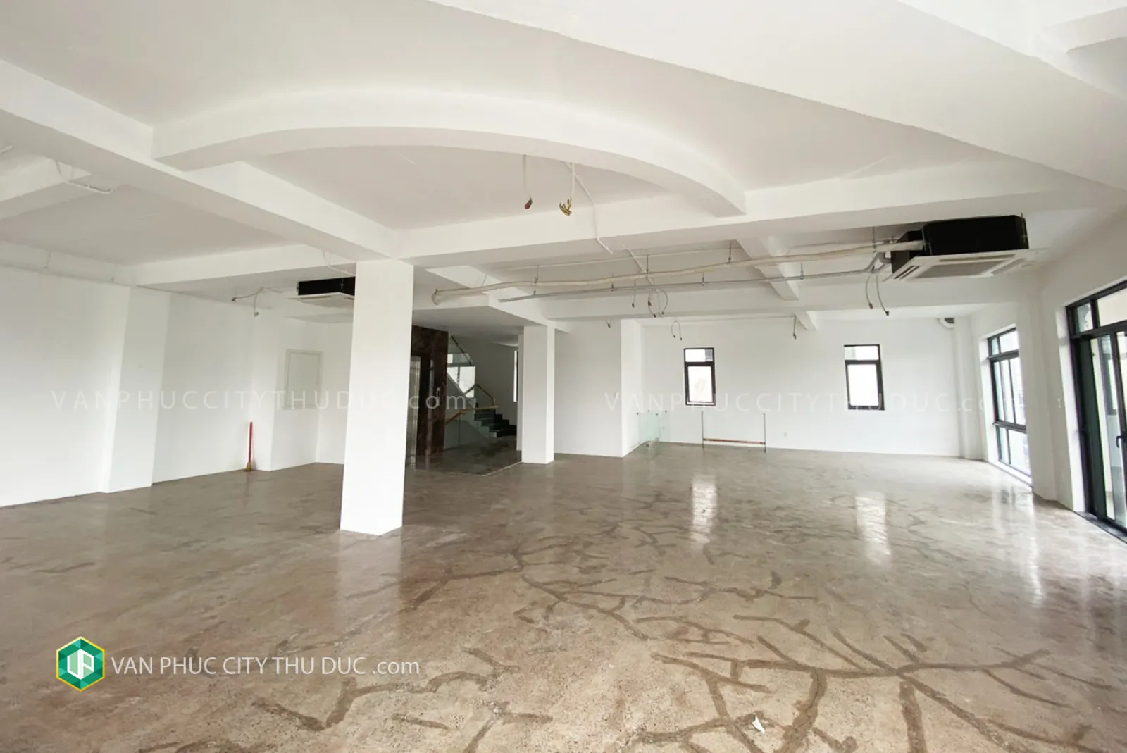 Cho thuê  TỪNG SÀN 200m2 làm văn phòng, ngay góc đường chính Nguyễn Thị Nhung giá chỉ 25tr