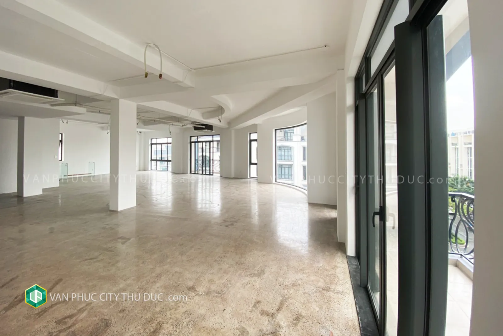 Cho thuê  TỪNG SÀN 200m2 làm văn phòng, ngay góc đường chính Nguyễn Thị Nhung giá chỉ 25tr