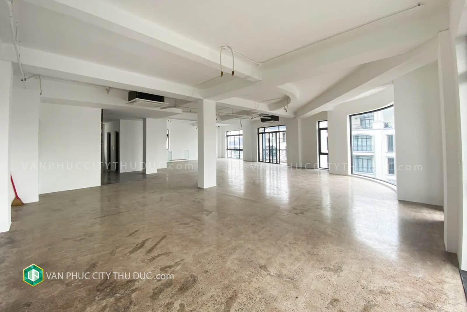 Cho thuê  TỪNG SÀN 200m2 làm văn phòng, ngay góc đường chính Nguyễn Thị Nhung giá chỉ 25tr