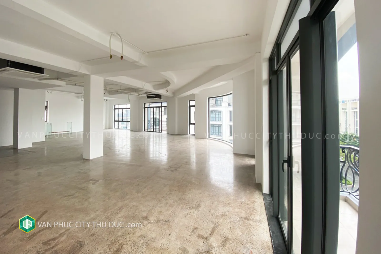 Cho thuê  TỪNG SÀN 200m2 làm văn phòng, ngay góc đường chính Nguyễn Thị Nhung giá chỉ 25tr