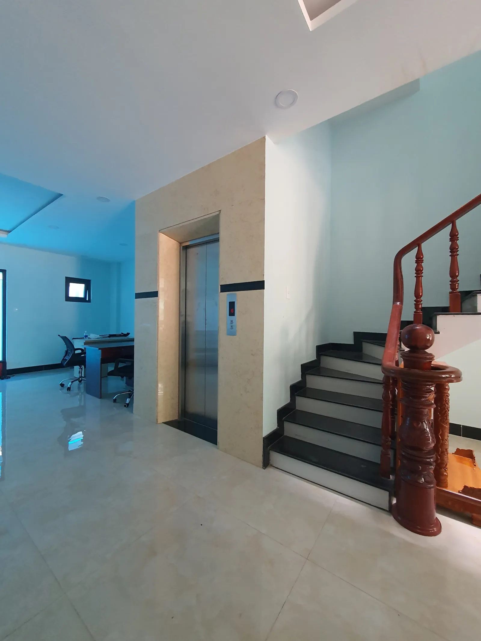 Cho thuê TẦNG 2 & 3 LÀM VĂN PHÒNG, nhà ngang 5m giá chỉ 24 triệu