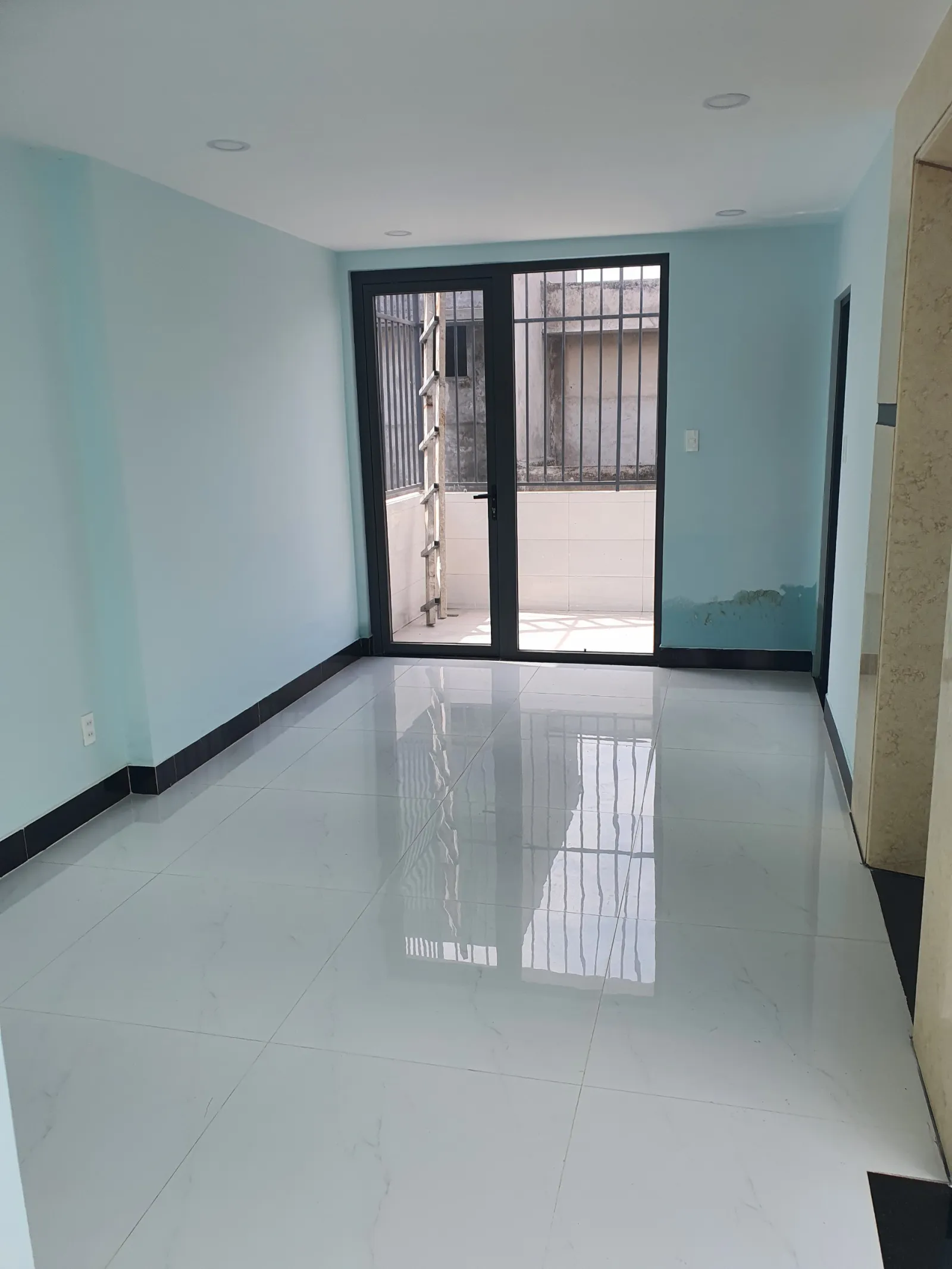 Cho thuê TẦNG 2 & 3 LÀM VĂN PHÒNG, nhà ngang 5m giá chỉ 24 triệu