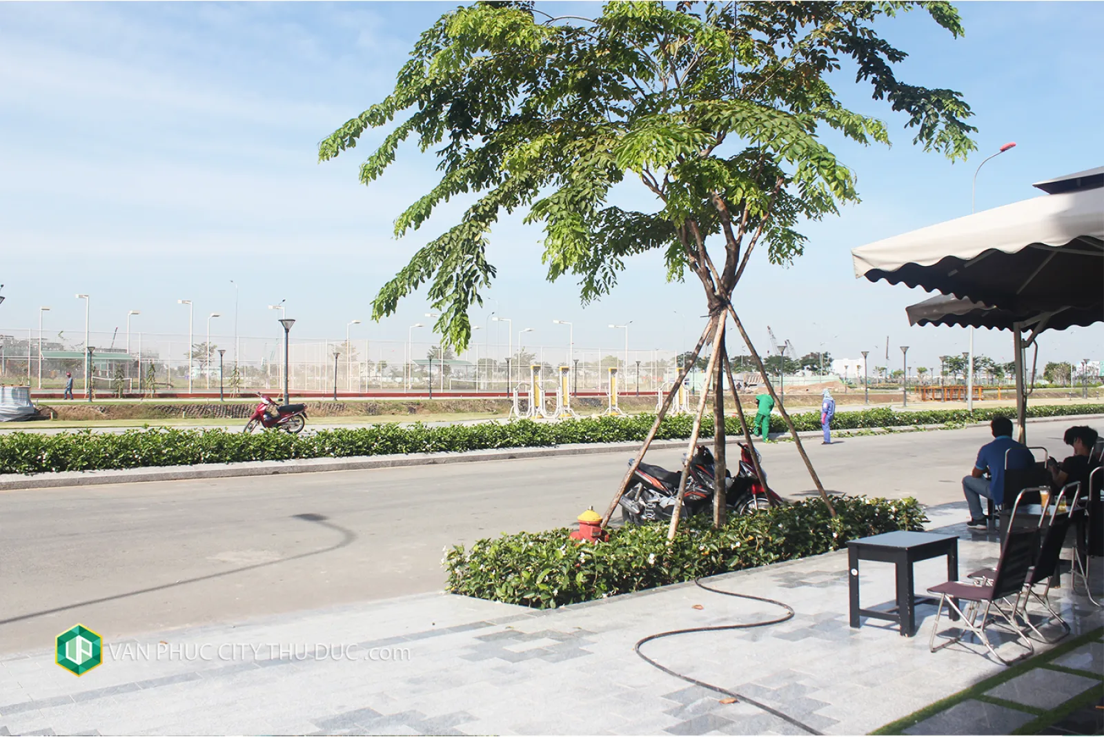 Cho thuê tầng trệt làm văn phòng hướng Tây Nam 7x20m, nội thất cơ bản đối diện Kênh Sông Trăng giá 23 triệu