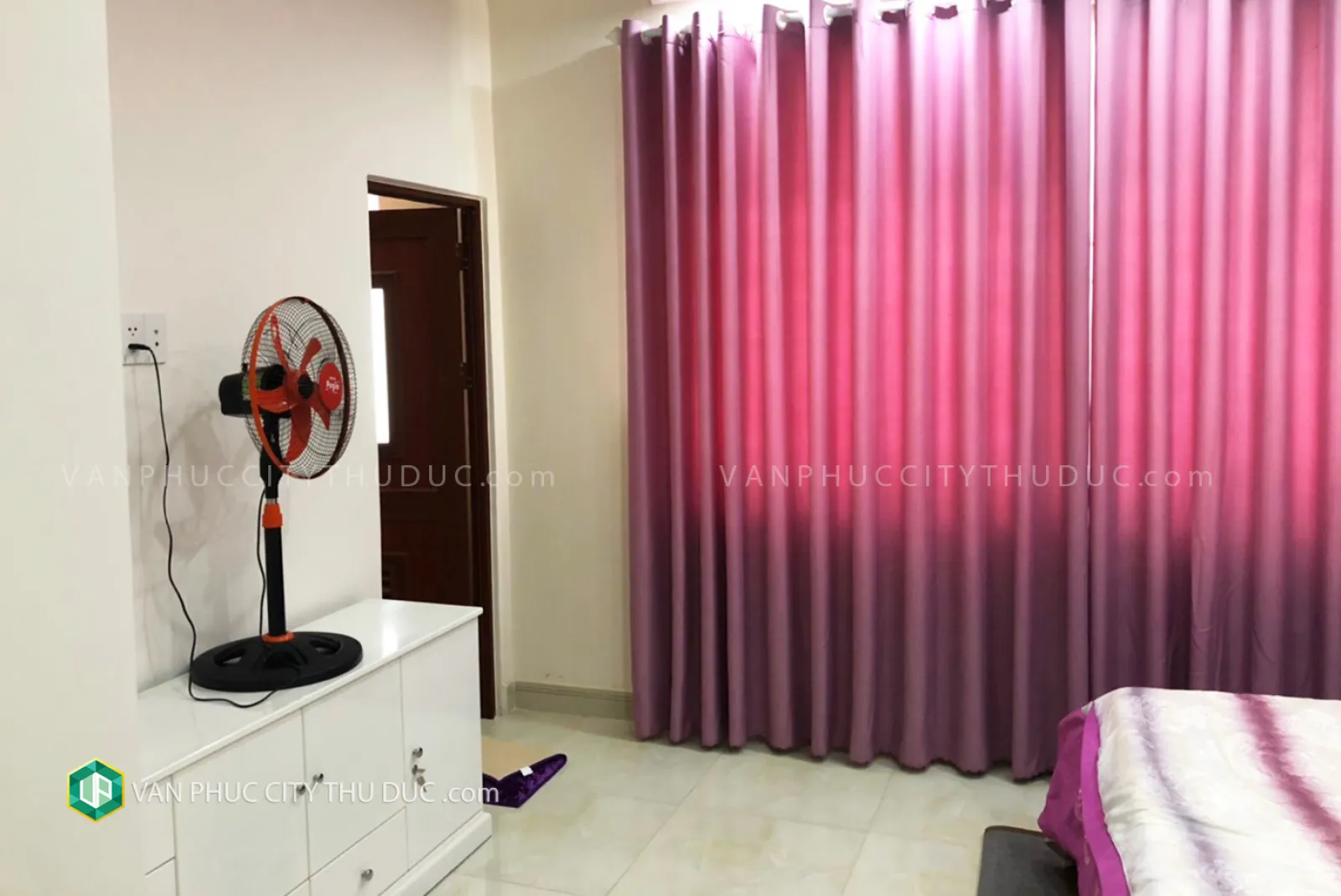 Chuyển nhượng nhà Vạn Phúc City hướng Bắc 6x17m, hoàn thiện nội thất gần sân tennis giá 20 tỷ