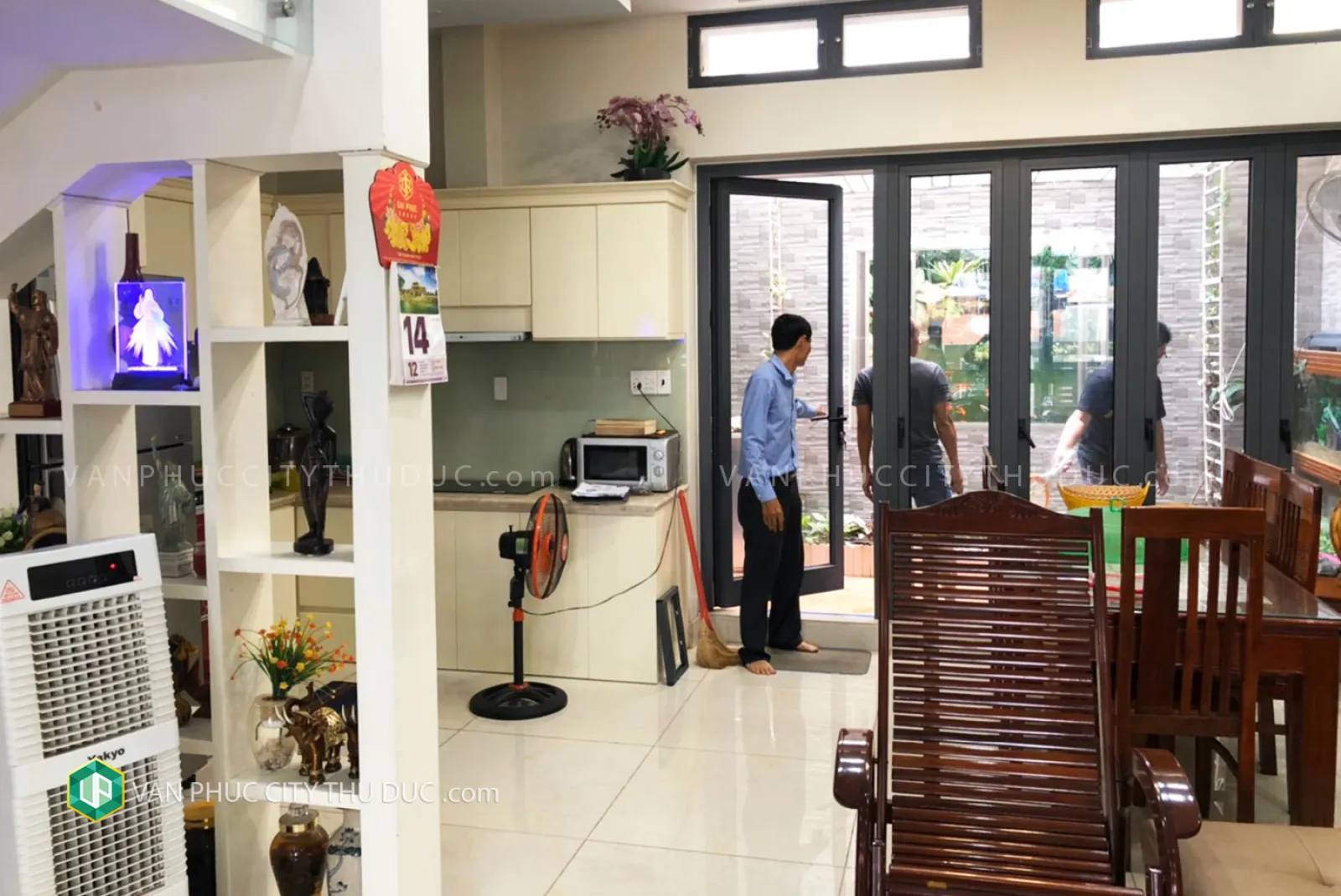 Chuyển nhượng nhà Vạn Phúc City hướng Bắc 6x17m, hoàn thiện nội thất gần sân tennis giá 20 tỷ