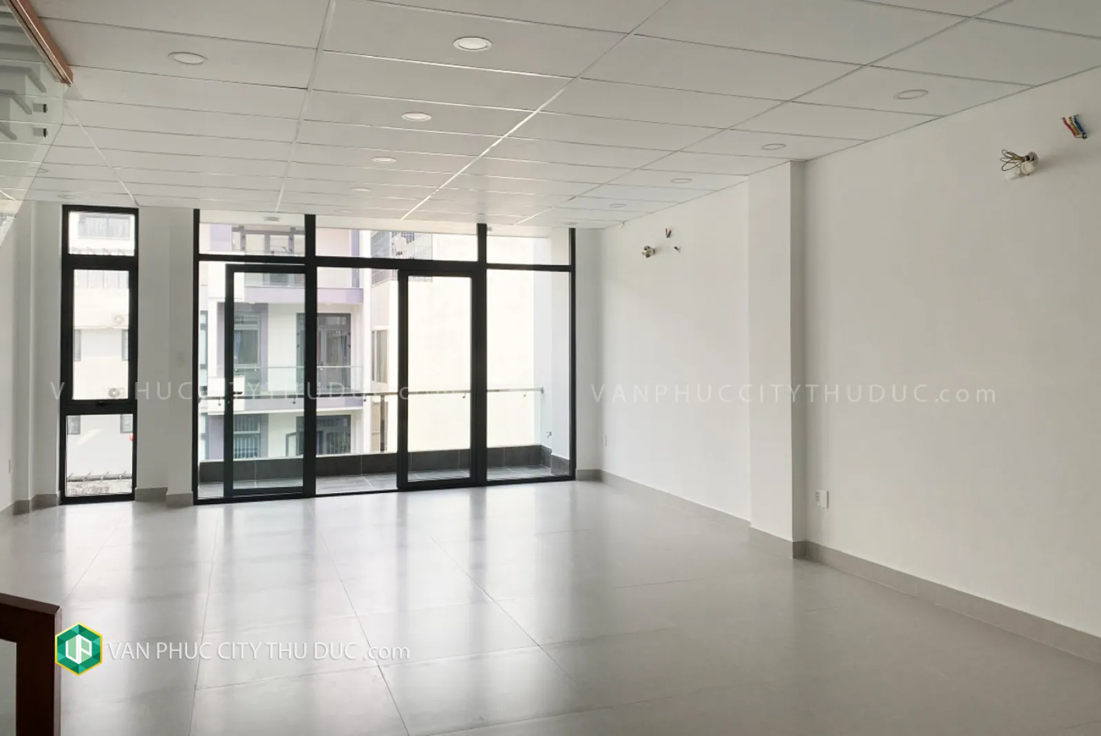 Dư chỗ cho thuê nhà KĐT Vạn Phúc hướng Bắc 6x17m, nhà mới xây gần công viên giá 35 triệu