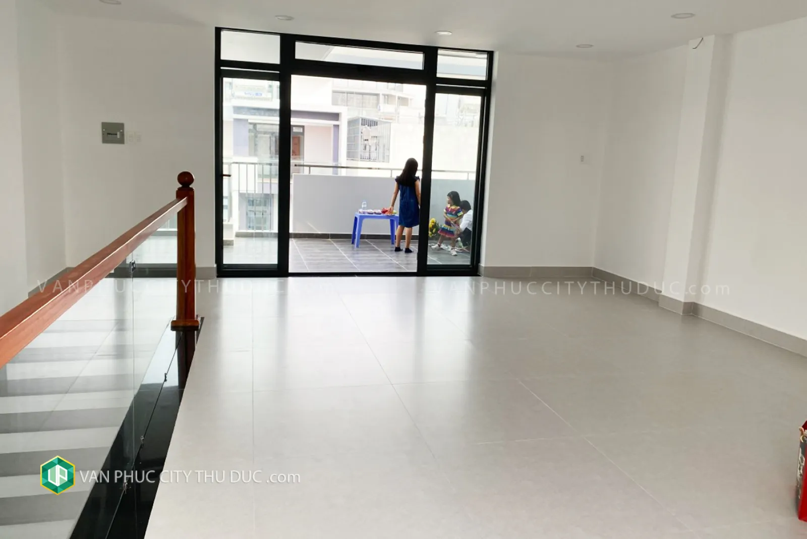 Dư chỗ cho thuê nhà KĐT Vạn Phúc hướng Bắc 6x17m, nhà mới xây gần công viên giá 35 triệu