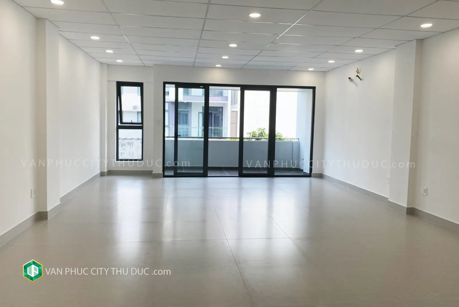 Dư chỗ cho thuê nhà KĐT Vạn Phúc hướng Bắc 6x17m, nhà mới xây gần công viên giá 35 triệu