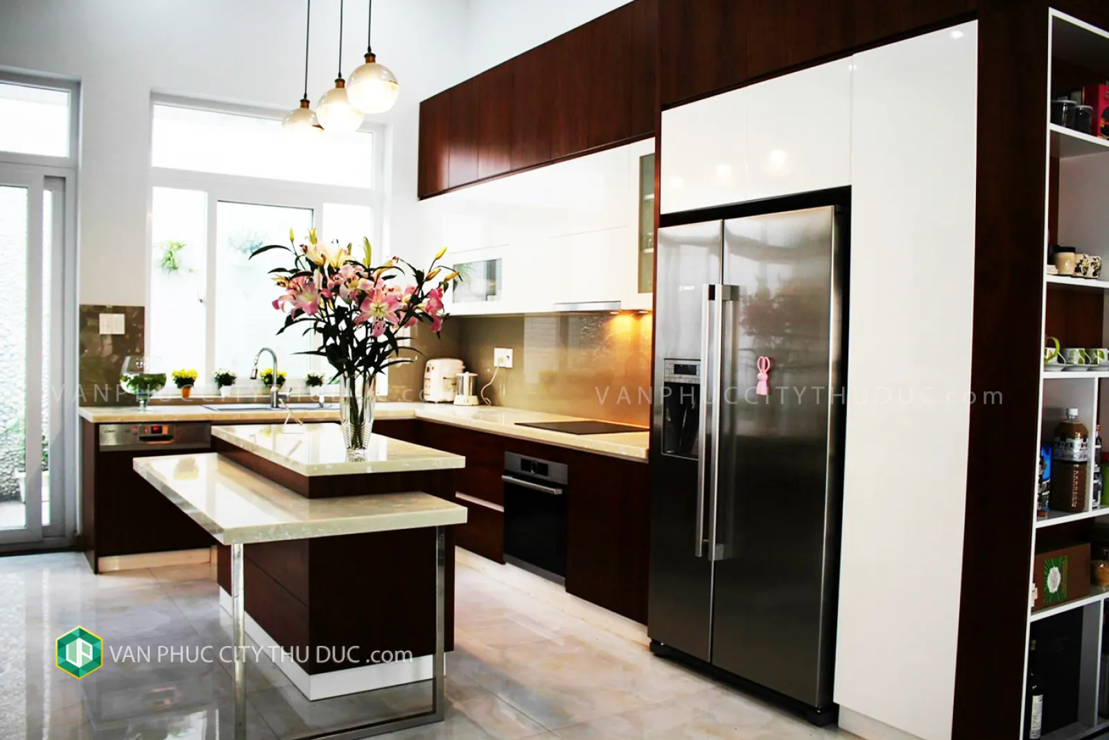 Dư chỗ cho thuê Nhà Vạn Phúc Thủ Đức hướng Nam 6x20m, nội thất Sang Trọng gần hồ bơi giá 41 triệu