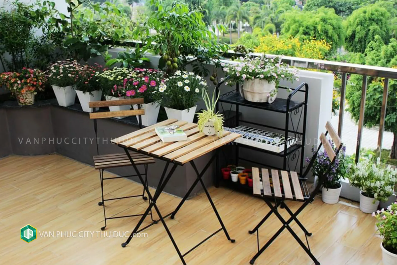 Dư chỗ cho thuê Nhà Vạn Phúc Thủ Đức hướng Nam 6x20m, nội thất Sang Trọng gần hồ bơi giá 41 triệu