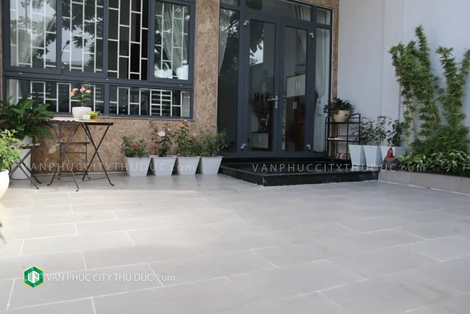 Dư chỗ cho thuê Nhà Vạn Phúc Thủ Đức hướng Nam 6x20m, nội thất Sang Trọng gần hồ bơi giá 41 triệu