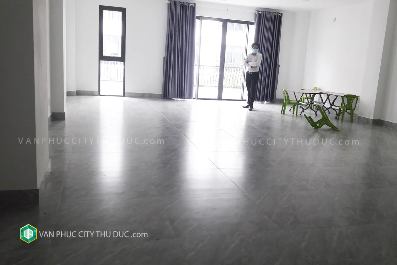 Dư chỗ cho thuê TẦNG 1 làm văn phòng hướng 7x19m, nội thất cơ bản gần kề Kênh Sông Trăng giá 18 triệu