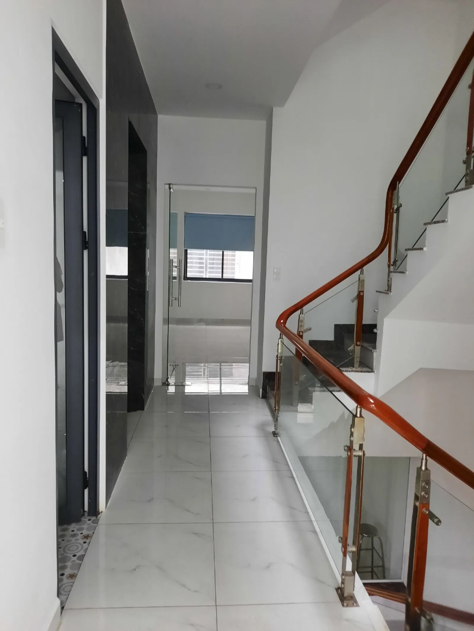 GẤP! Cho thuê TẦNG 2 nhà Vạn Phúc ngang 5m giá chỉ 17 triệu