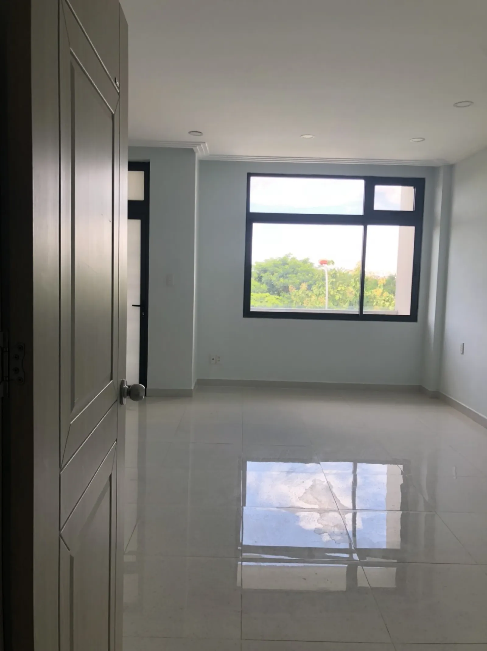 Nguyên căn nhà Vạn Phúc City 5x20m,  giá 35 triệu