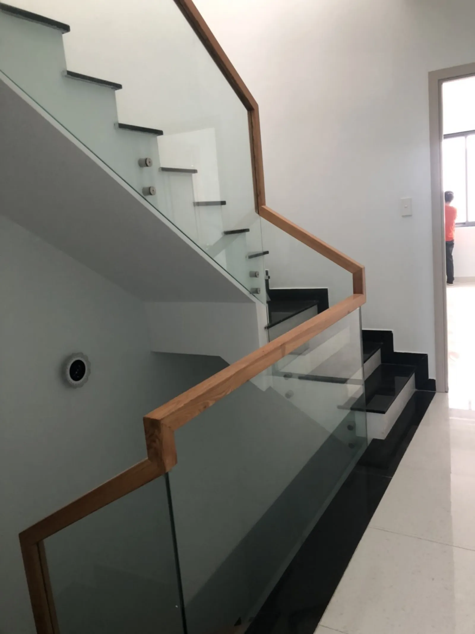 Nguyên căn nhà Vạn Phúc City 5x20m,  giá 35 triệu