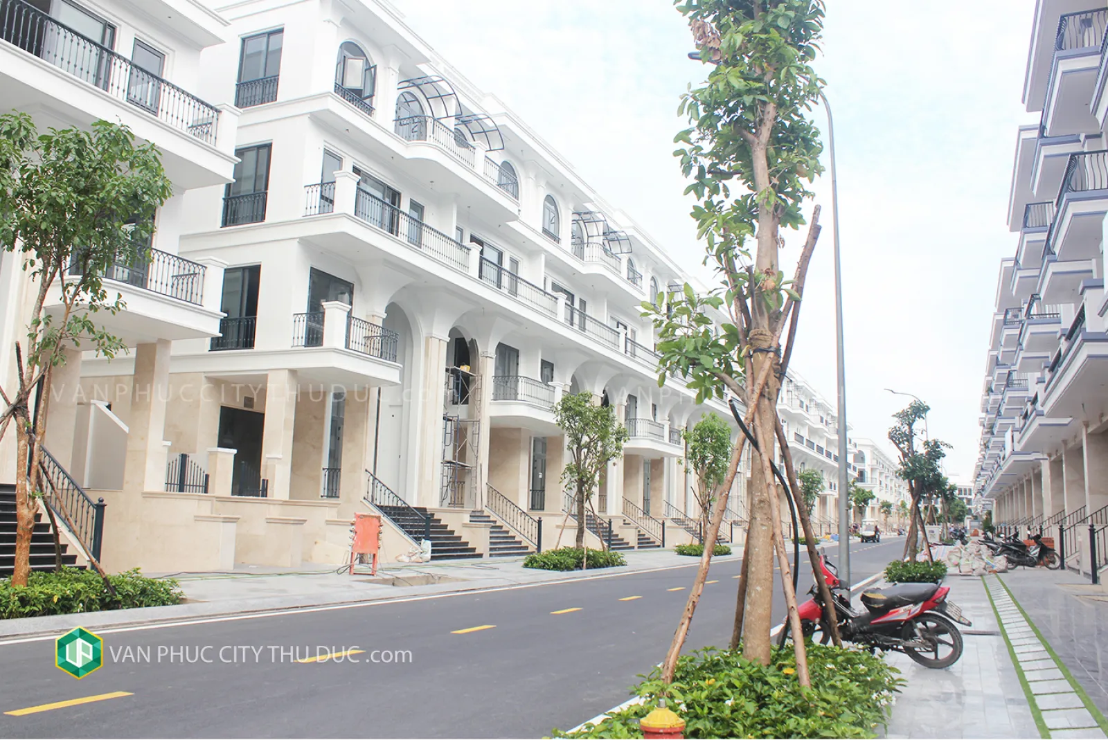 Siêu phẩm Căn góc hai mặt tiền hướng Đông Bắc 10x20m, hoàn thiện mặt ngoài gần Ocean World giá 36 tỷ