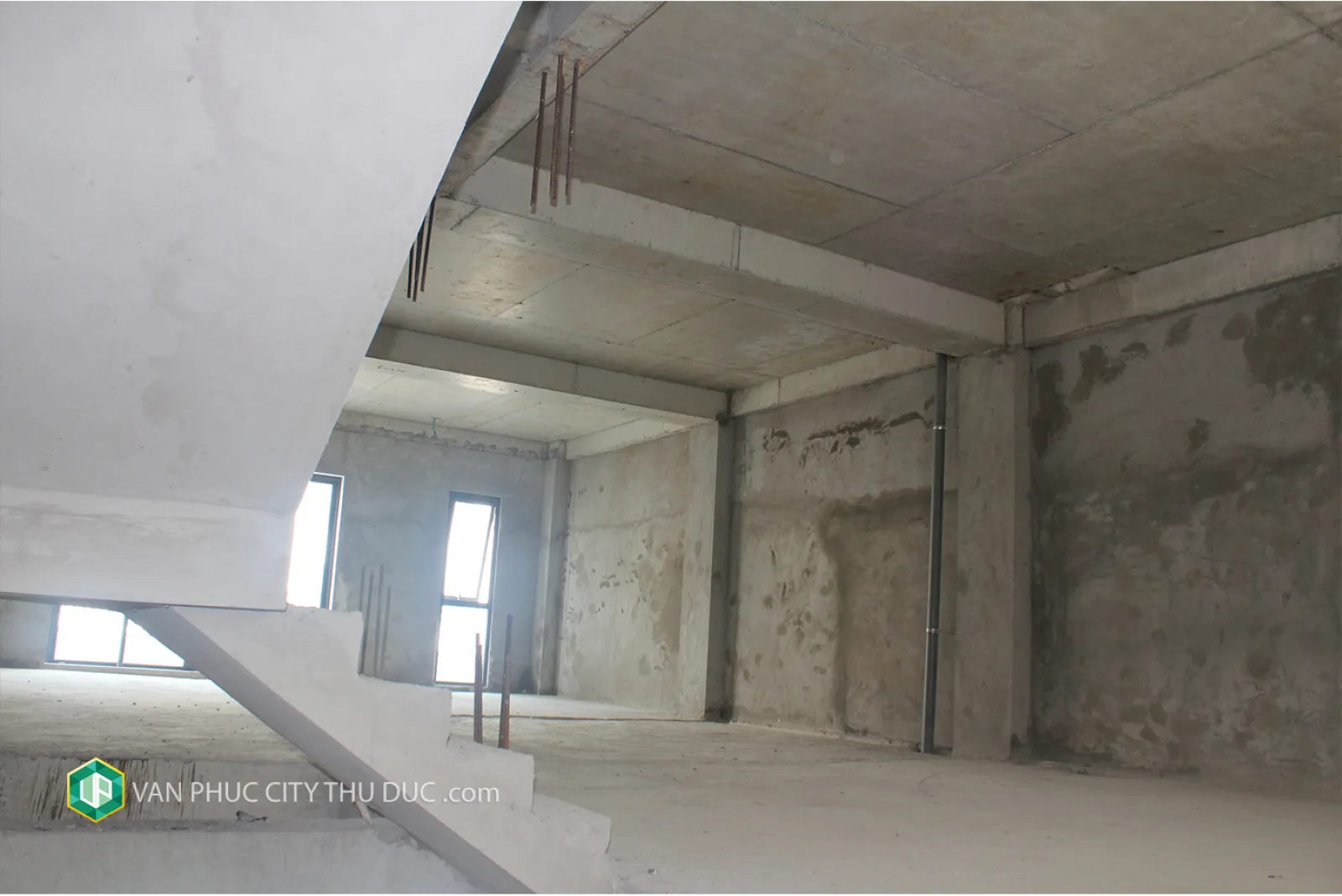 Siêu phẩm nhà thô hoàn thiện mặt ngoài hướng Đông Nam 7x20m, nhà thô mới xây ngay khu sầm uất giá 27,8 tỷ